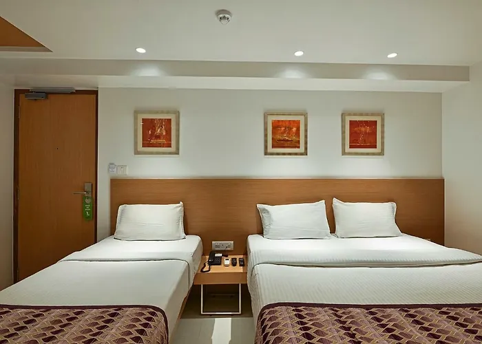 Hotel Leafio-Near Airport